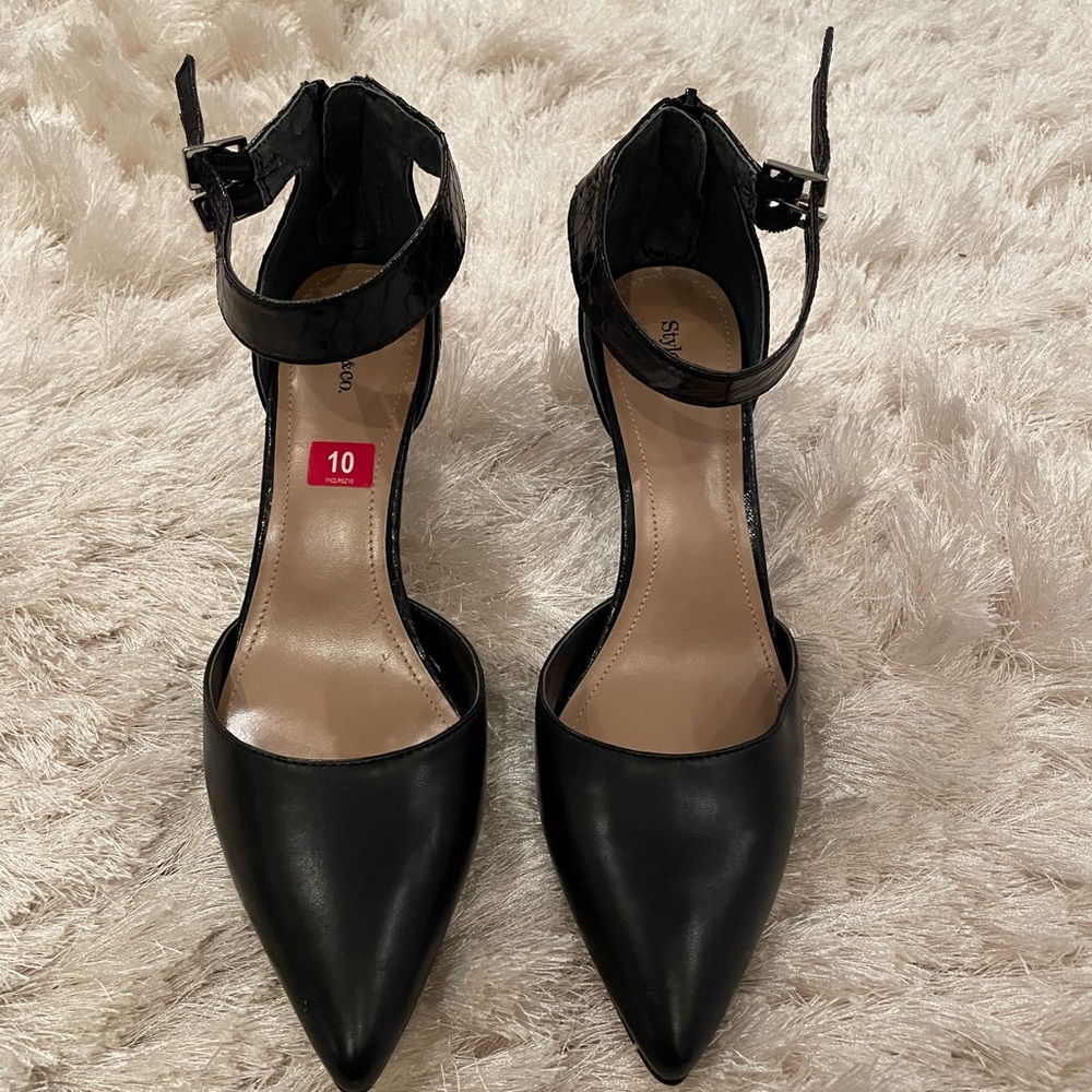 black..3inch heeled shoe with wrap around buckle(silver) ankle.